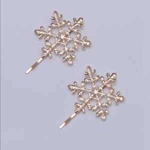 Snowflake bobby-pins